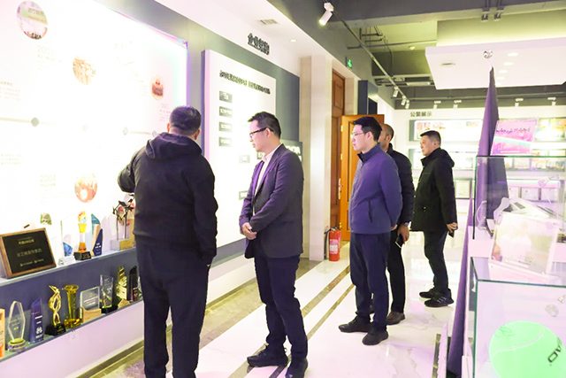 住房城乡建设部科技与产业化发展中心与业之峰装饰集团座谈交流“老房子改造成好房子”