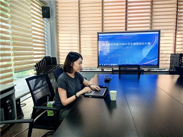 西安交通大学人文学院艺术系副主任 董琪.jpg