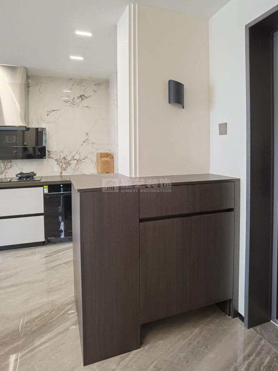 贺州江滨华府17-03户型现代风实景(图14)