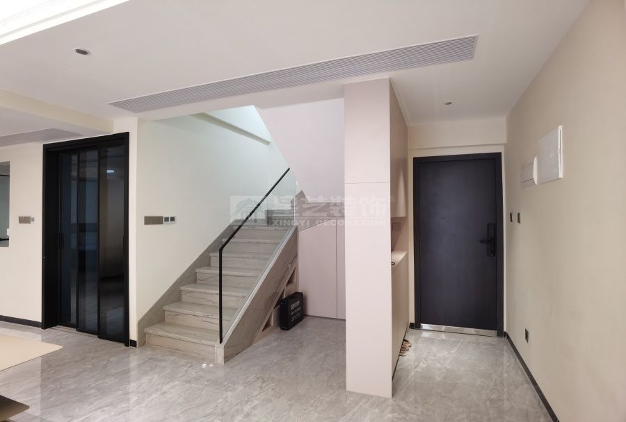 贺州280平复式楼带空中花园实景(图4)