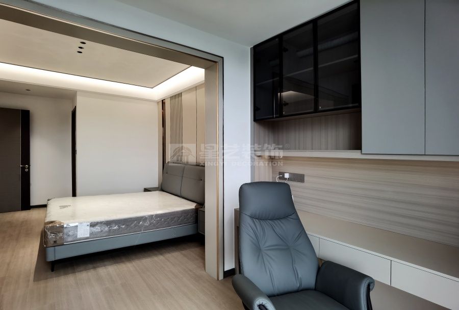 碧桂园200平精装翻新现代简约实景(图11)