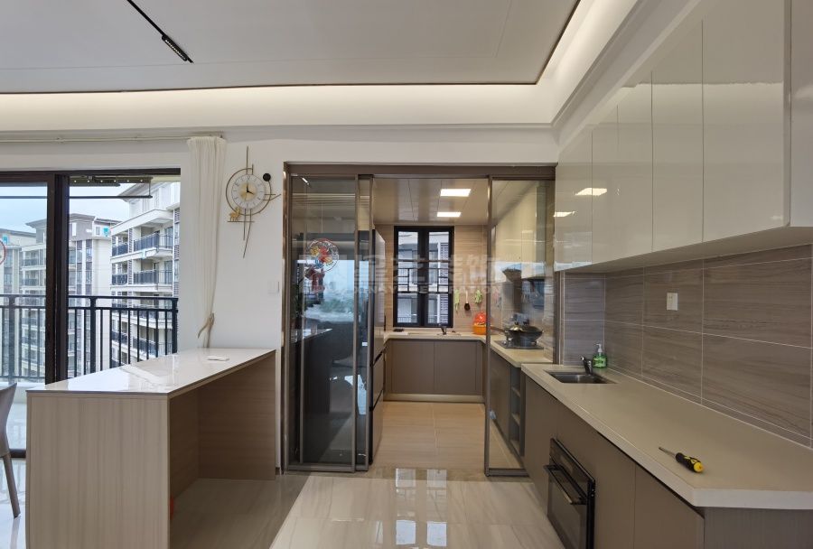 碧桂园200平精装翻新现代简约实景(图12)