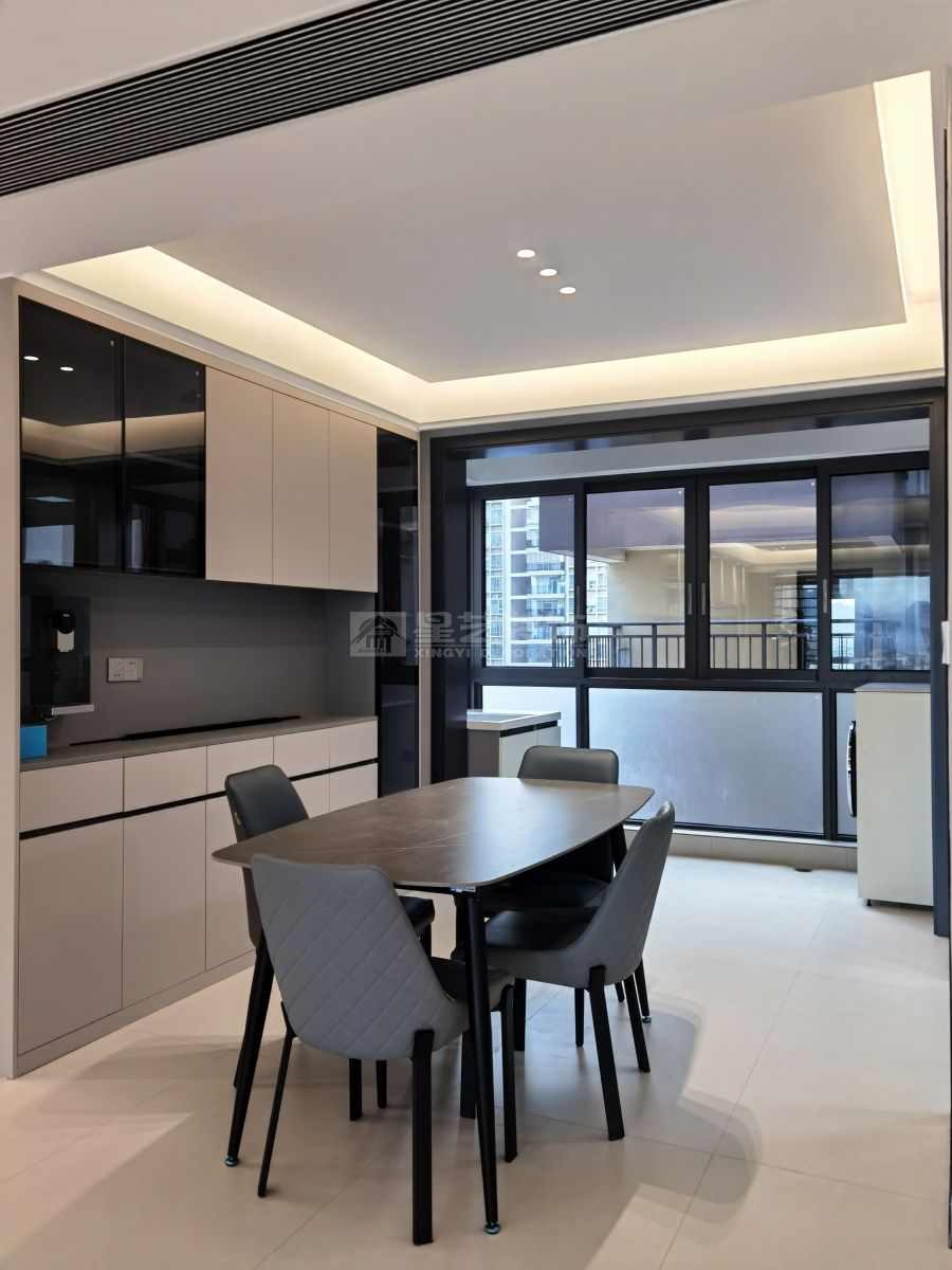 贺州彰泰新旺角四房现代风实景(图8)