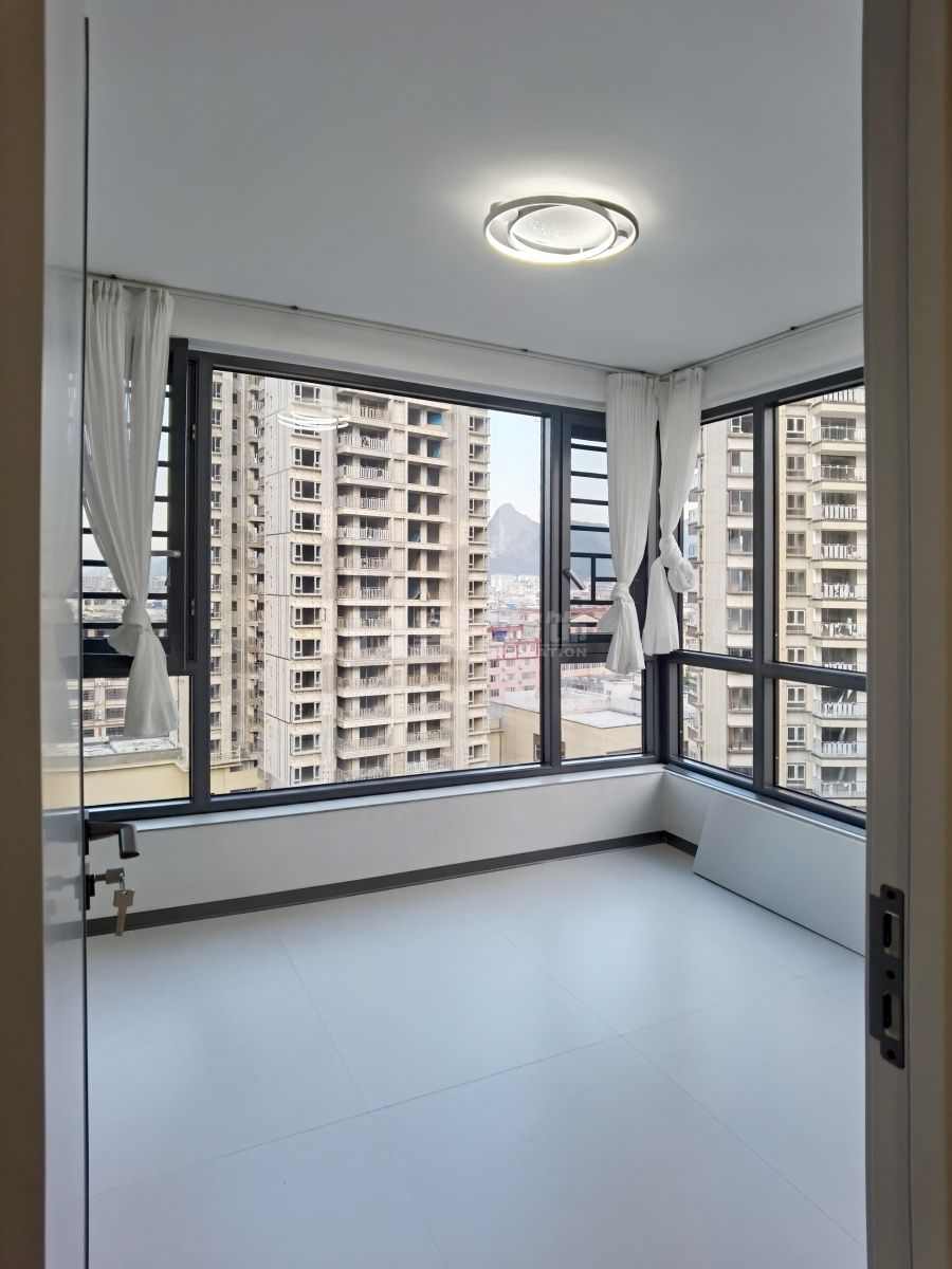 贺州彰泰新旺角四房现代风实景(图23)