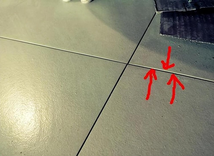 无缝瓷砖靠谱吗 贴砖到底应不应该留缝？